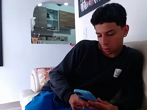 waner thom online show from 02-10-26, 05:39