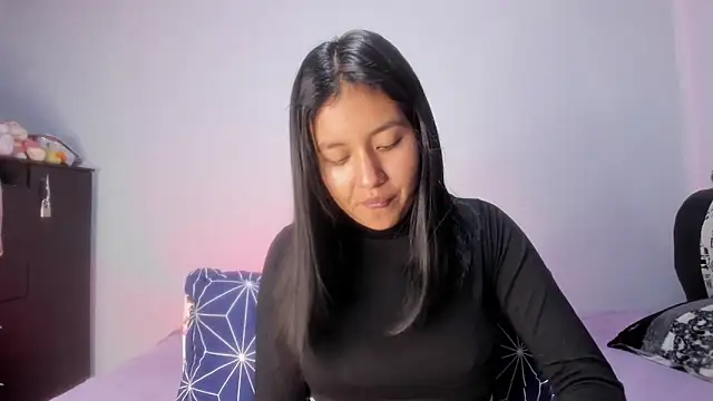 Snapshot of Sharlottee__ chatting on 03-11-26, 06:41 Sharlottee online show from 03-11-26, 06:41