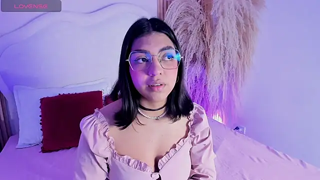 Snapshot of rebeca_taylor chatting on 02-17-26, 03:14 rebeca taylor online show from 02-17-26, 03:14