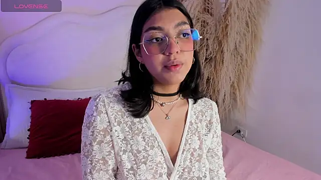 Snapshot of rebeca_taylor chatting on 02-26-26, 03:49 rebeca taylor online show from 02-26-26, 03:49