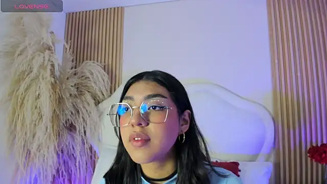 Snapshot of rebeca_taylor chatting on 02-28-26, 03:07 rebeca taylor online show from 02-28-26, 03:07