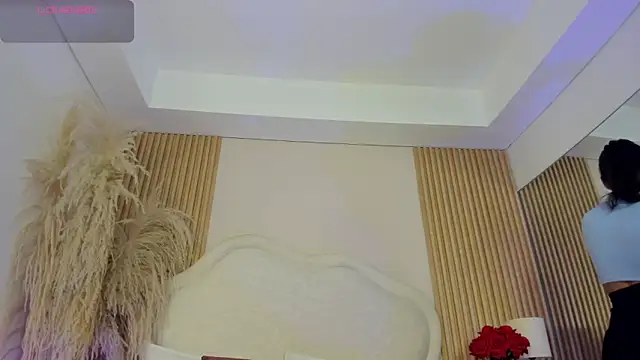 rebeca taylor online show from 04-29-26, 03:21