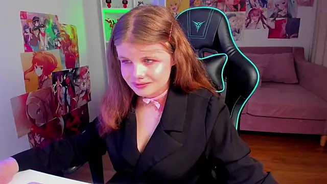 ChloeHalses online show from 06-04-26, 04:13
