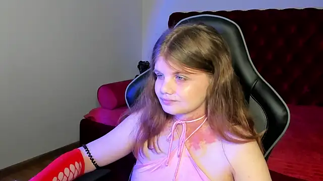 ChloeHalses online show from 06-14-26, 05:04
