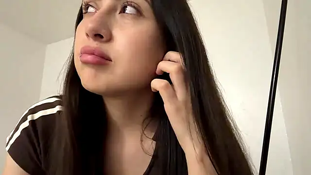 Snapshot of BreanneTamondong chatting on 02-07-26, 05:44 BreanneTamondong online show from 02-07-26, 05:44