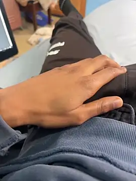 youngsterSA223 online show from 04-24-26, 09:45