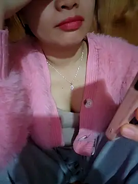 Snapshot of aki_zz69 chatting on 03-06-26, 01:24 aki zz69 online show from 03-06-26, 01:24