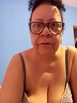 Snapshot of Luach chatting on 02-25-26, 08:57 Luach online show from 02-25-26, 08:57