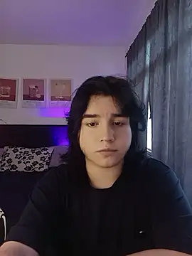 Snapshot of Daniellesins1 chatting on 02-04-26, 12:22 Daniellesins1 online show from 02-04-26, 12:22