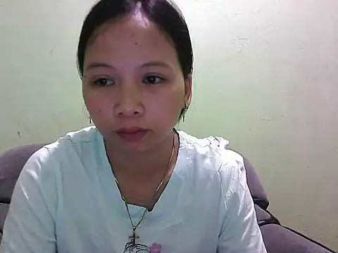 Snapshot of pinay_sweety23 chatting on 03-08-26, 11:14 pinay sweety23 online show from 03-08-26, 11:14