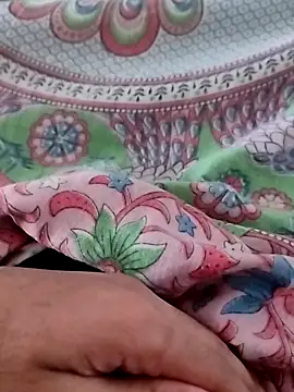 Snapshot of -for-you- chatting on 04-01-26, 09:32 -for-you- online show from 04-01-26, 09:32