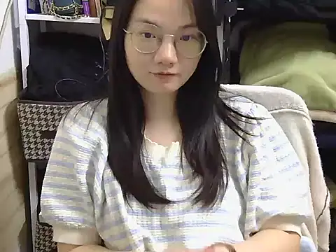 Snapshot of xiaoxiaowan11 chatting on 03-08-26, 12:09 xiaoxiaowan11 online show from 03-08-26, 12:09