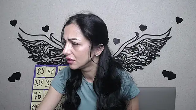 Snapshot of EvaClarkk chatting on 05-26-26, 05:14 EvaClarkk online show from 05-26-26, 05:14