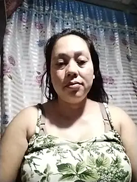 Snapshot of May_Bombs chatting on 02-15-26, 08:49 May Bombs online show from 02-15-26, 08:49