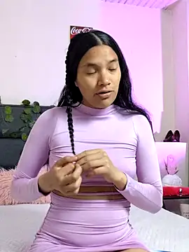 Snapshot of Julieta_Parker chatting on 02-11-26, 03:28 Julieta Parker online show from 02-11-26, 03:28