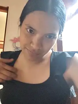 Snapshot of Julieta_Parker chatting on 02-13-26, 03:19 Julieta Parker online show from 02-13-26, 03:19