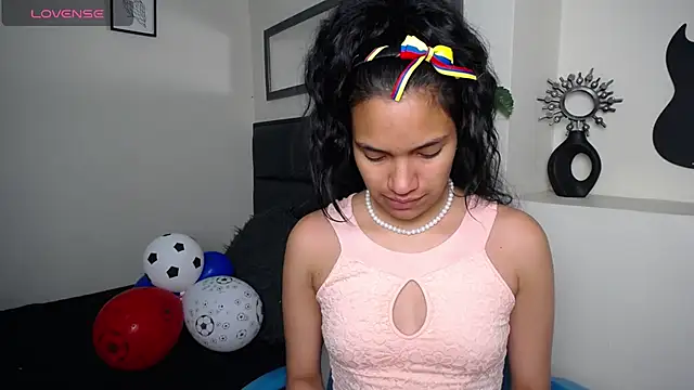 Julieta Parker online show from 06-19-26, 02:16