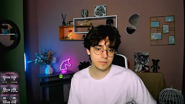 Snapshot of martin_neil chatting on 03-10-26, 01:16 martin neil online show from 03-10-26, 01:16