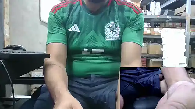 Snapshot of Inxekt chatting on 06-24-26, 02:38 Inxekt online show from 06-24-26, 02:38