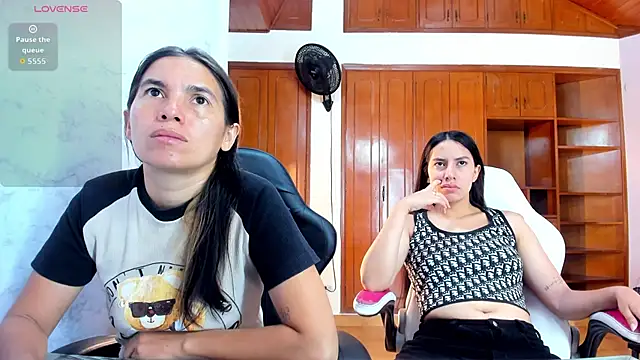 Emily and Soffy online show from 03-07-26, 12:46