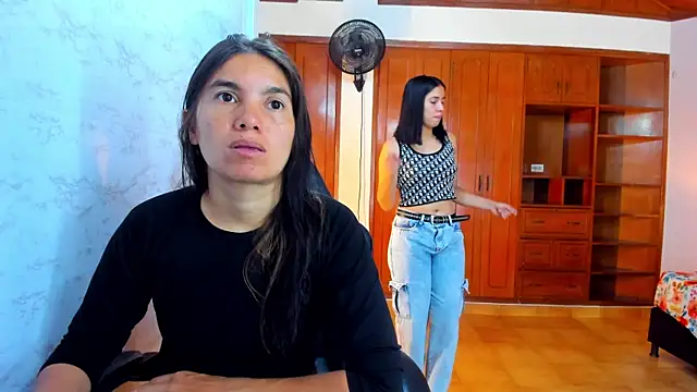 Emily and Soffy online show from 04-15-26, 12:01