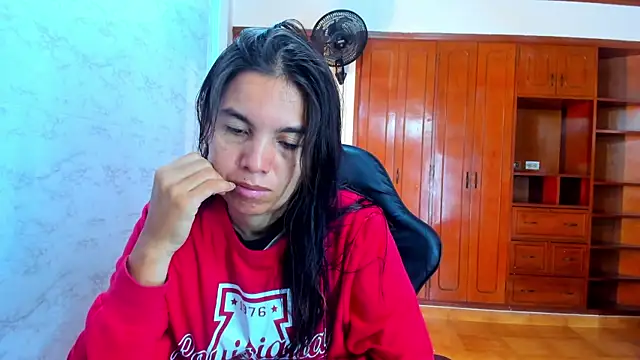 Emily and Soffy online show from 04-23-26, 12:15