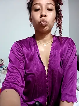 Snapshot of zuleymar chatting on 03-21-26, 06:55 zuleymar online show from 03-21-26, 06:55