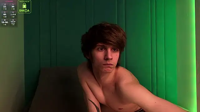 Snapshot of HoogWilder chatting on 02-13-26, 08:27 HoogWilder online show from 02-13-26, 08:27