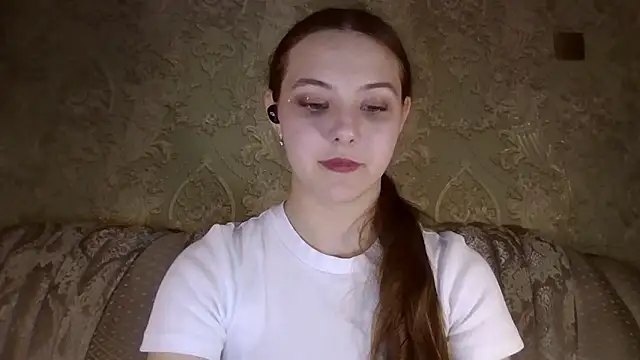 Snapshot of YuniNeko chatting on 02-14-26, 05:10 YuniNeko online show from 02-14-26, 05:10