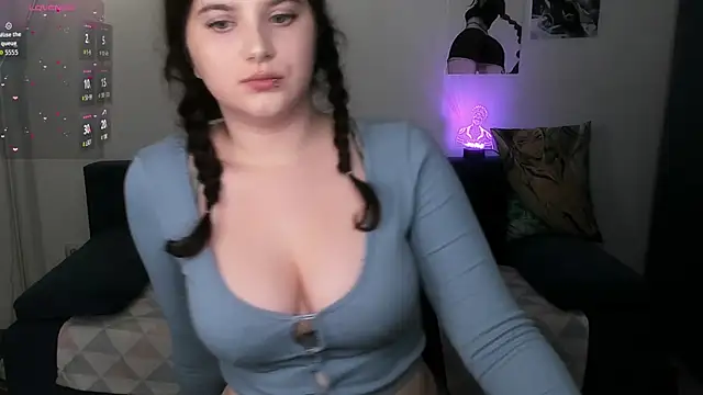 Snapshot of chloe_dashh chatting on 03-09-26, 07:18 chloe dashh online show from 03-09-26, 07:18