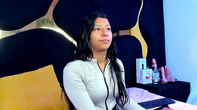 Snapshot of Vaneline2 chatting on 05-22-26, 02:12 Vaneline2 online show from 05-22-26, 02:12