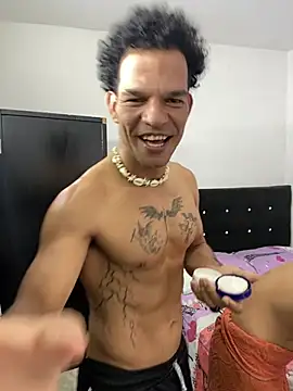 MaxyRyan online show from 04-12-26, 03:39