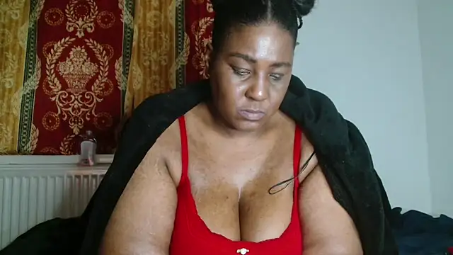 CurvySashia online show from 04-03-26, 10:08