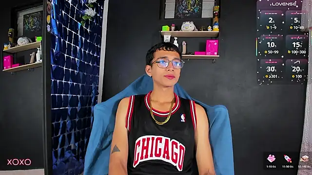 Snapshot of _Josh_Moon_ chatting on 03-09-26, 05:50 Josh Moon online show from 03-09-26, 05:50