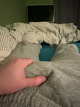 Snapshot of bouillant25ans chatting on 02-03-26, 06:57 bouillant25ans online show from 02-03-26, 06:57