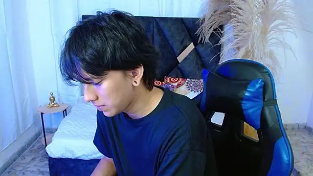 Snapshot of nikoo_18 chatting on 02-16-26, 02:24 nikoo 18 online show from 02-16-26, 02:24