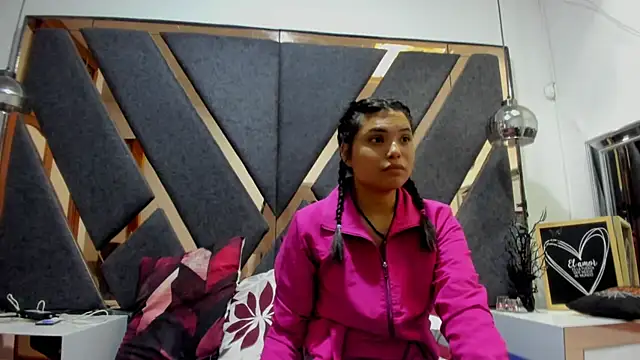 Maggyx online show from 04-22-26, 01:34