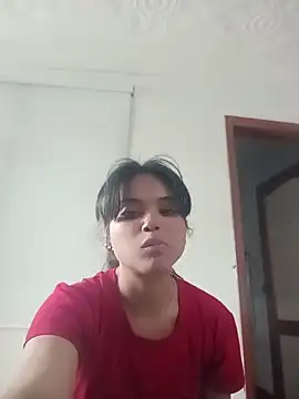 Snapshot of Maggyx chatting on 06-17-26, 01:45 Maggyx online show from 06-17-26, 01:45