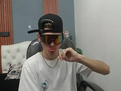 Snapshot of Asher_costa chatting on 03-07-26, 10:29 Asher costa online show from 03-07-26, 10:29