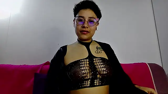 Juliexxxxtasy online show from 02-12-26, 09:15