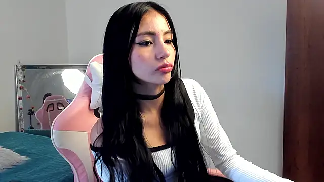 Snapshot of Chloe_Miller_2 chatting on 03-10-26, 07:19 Chloe Miller 2 online show from 03-10-26, 07:19