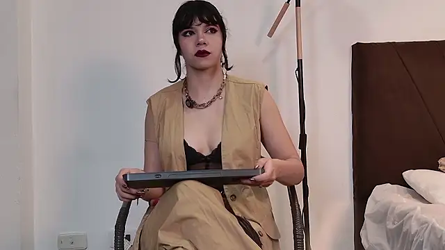 Snapshot of Raven_OA chatting on 03-13-26, 11:28 Raven OA online show from 03-13-26, 11:28