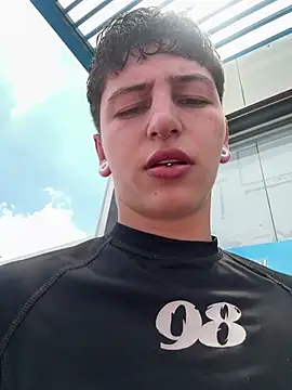 Snapshot of ARON_LUXX chatting on 03-07-26, 05:43 ARON LUXX online show from 03-07-26, 05:43