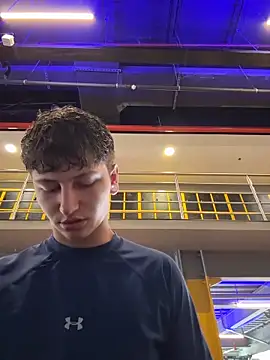 ARON LUXX online show from 04-21-26, 03:07