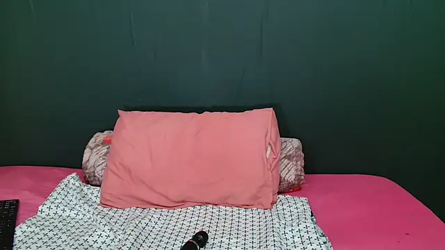 Snapshot of Freaky_CardiXX chatting on 02-19-26, 08:38 Freaky CardiXX online show from 02-19-26, 08:38