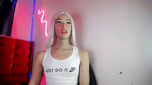 DahliaGill online show from 04-23-26, 01:57