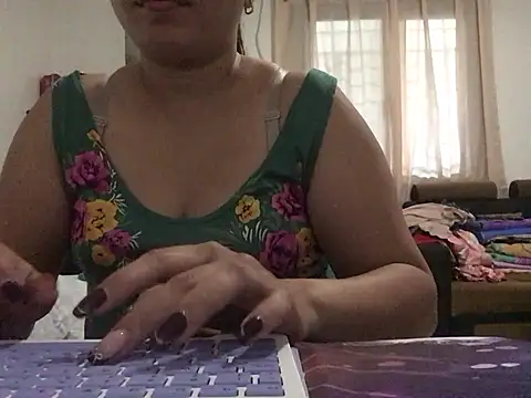 Snapshot of lady_candy85 chatting on 02-05-26, 04:17 lady candy85 online show from 02-05-26, 04:17