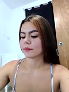 EmiNavarro online show from 07-10-26, 12:15