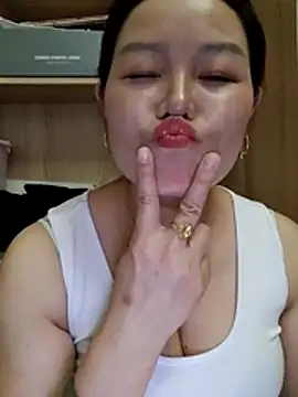 Snapshot of Jennie_dogy chatting on 07-02-26, 12:54 Jennie dogy online show from 07-02-26, 12:54