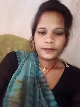 Snapshot of Hot_ree64 chatting on 03-04-26, 09:04 Hot ree64 online show from 03-04-26, 09:04